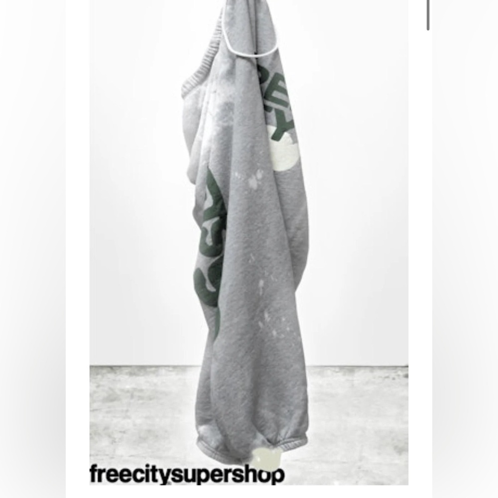 NWT FreeCity Bleachout Sweats